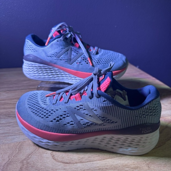 New Balance Women's Athletic Shoes in Gray and Pink - Picture 3 of 12